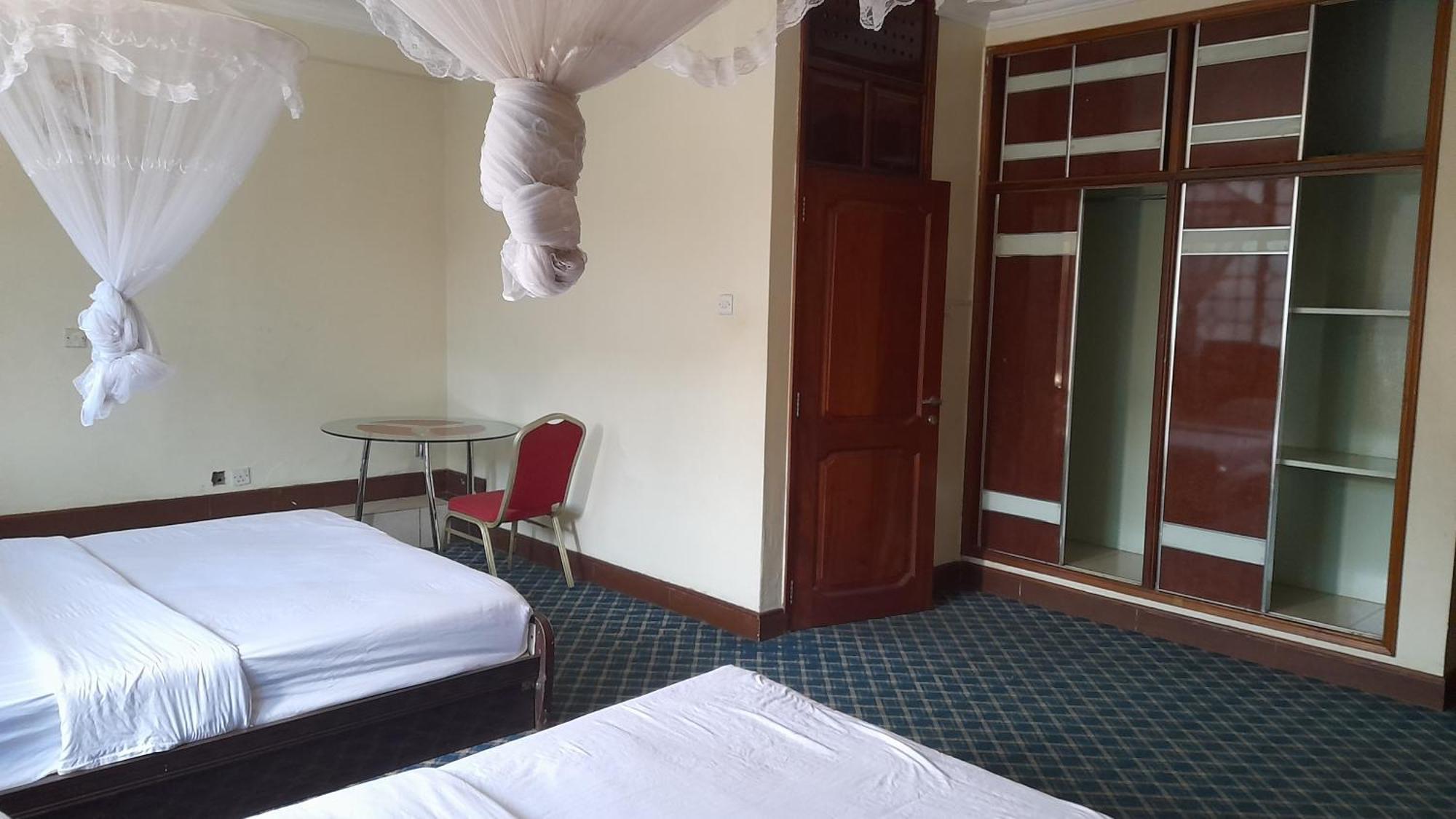 New Jbk Hotel Kampala Exterior foto