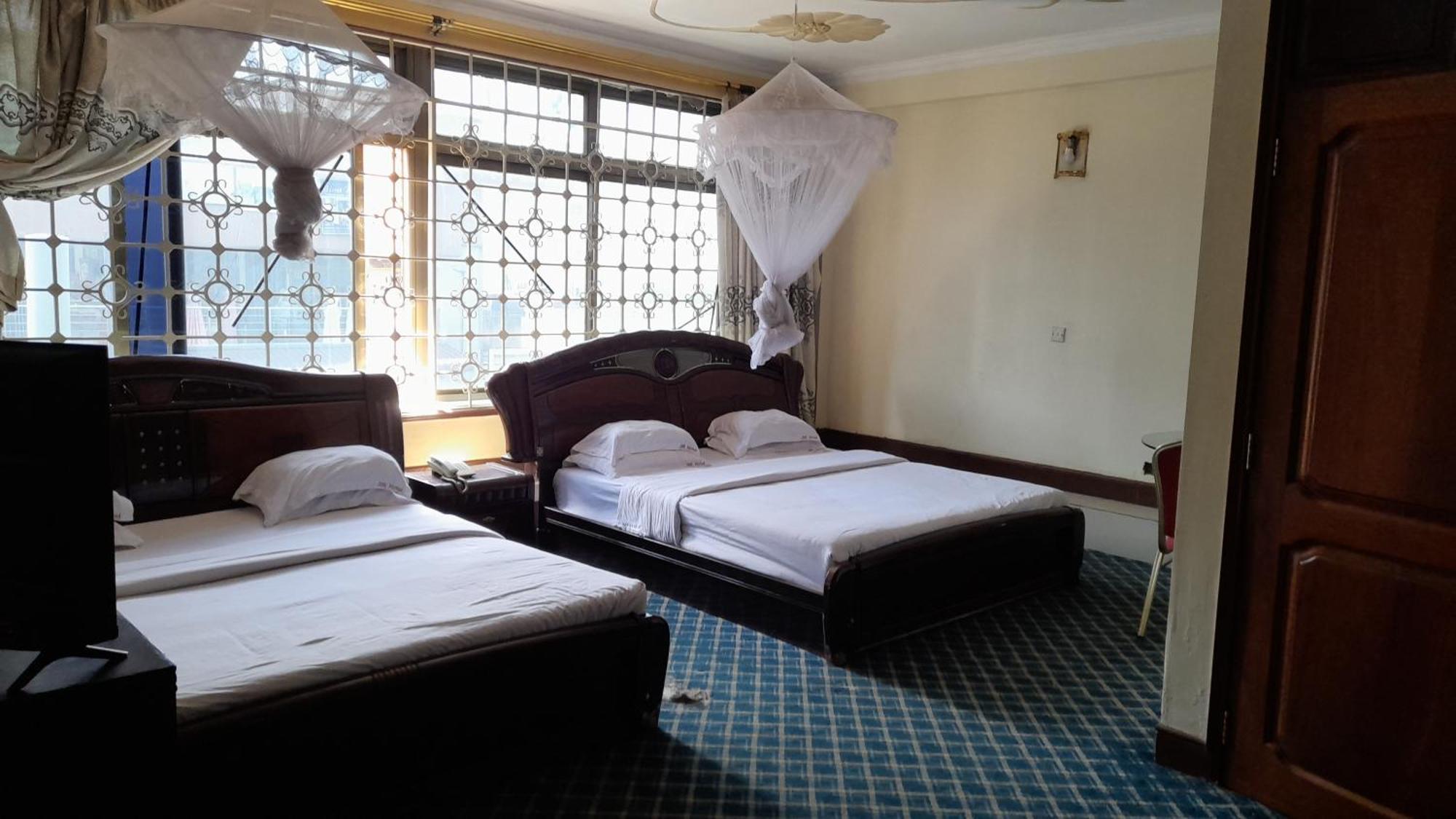 New Jbk Hotel Kampala Exterior foto